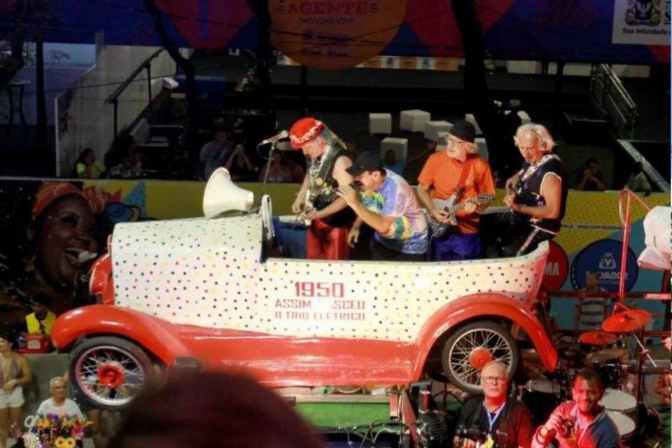 Pelo 15º ano, Trio Armandinho e Irmãos Macedo desfila no Carnaval com patrocínio da Bahiagás